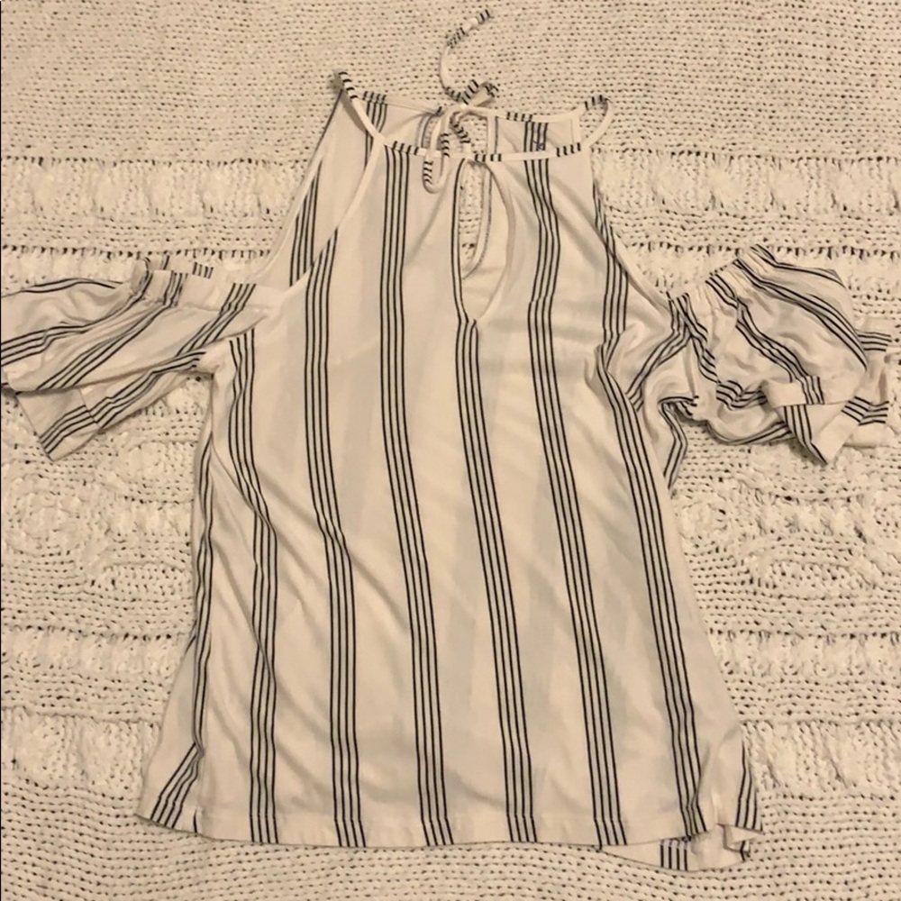 american eagle off the shoulder top